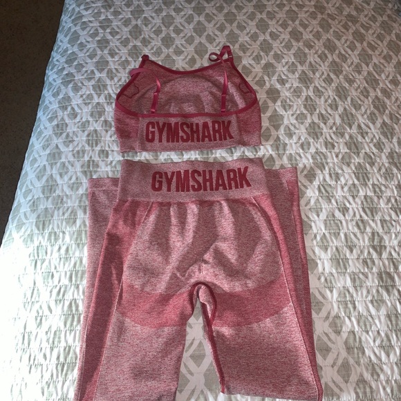 Gymshark womens athletic sports bra & leggings set - Picture 2 of 4